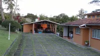 Alvorada Farm - Swimming Pool, Tennis Court and Mountain Climate