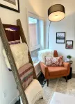 Hot Tub, 3 min to Resort, Fully Stocked Kitchen Complimentary Local Coffee