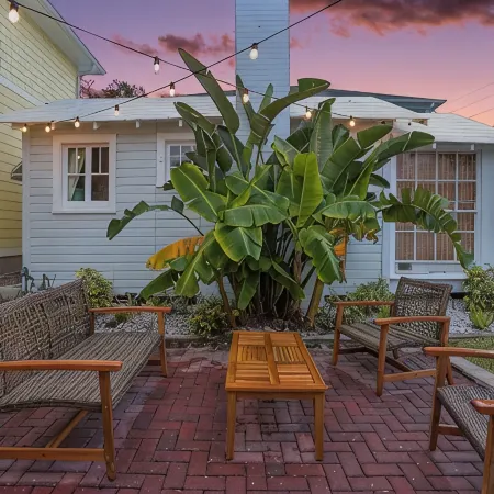 1 Min Walk to Downtown! Outdoor Patio! 5 Star Luxury! Golf Cart Rental!