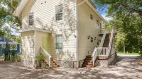 Boho getaway - walkable to downtown Fort Myers! - Condos
