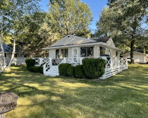Lake Frontage, swimming area, close to golf Hotels in Green Lake County