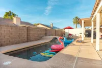Game Room/ Pool and Jacuzzi Cozy Home in Yuma - Private Pools