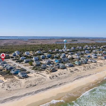 Charming OCEANSIDE Cottage Steps from the Beach in South Nags Head