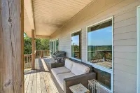 Bull Shoals Retreat with Panoramic River Views – A Peaceful Escape Awaits!