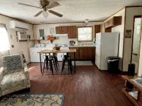 Summer Lake Fun at Cozy Blue Cabin – Prime Fishing & Boating on Lake Barkley! Hotels in Trigg County