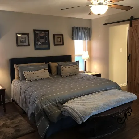 Fully Furnished 3/2 with pool for 30+ day stays in Arlington Texas!