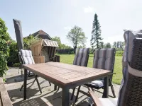 Spacious vacation apartment with terrace and garden - Wifi