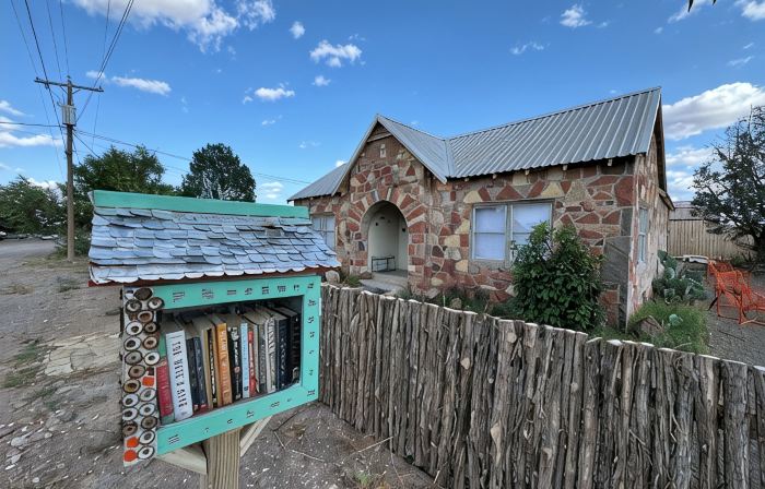 Fossil+Folk House in the heart of Fort Davis