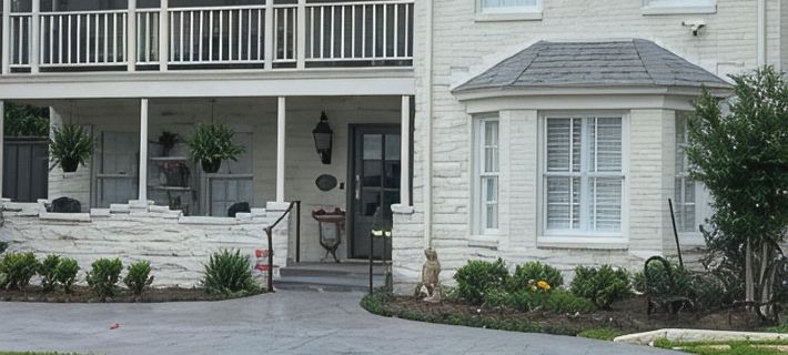 Town of Highland Park Charming SMU Hilltop Cottage Hotels in Dallas