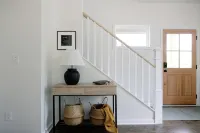 The Sundrop House: Chic Getaway minutes from everything