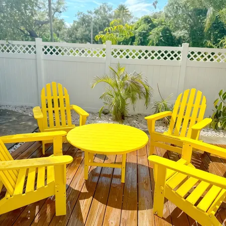 The blue jays nest; a  3-bedroom house with WiFi, AC in marvelous Dunedin