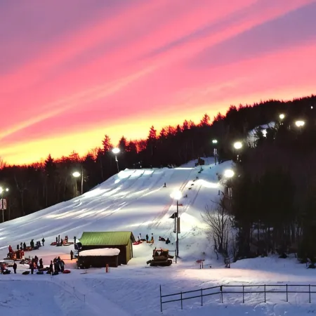 SilverCreek-2 Bedroom, 2 Bath Condo on the slopes w/ night skiing!