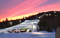 SilverCreek-2 Bedroom, 2 Bath Condo on the slopes w/ night skiing!