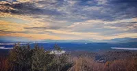 Mountainside Chalet with a Sauna and Beautiful Views Near Gunstock Resort in NH!