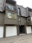 Stay and play, sleeps 6 with a beautiful view of Schweitzer Mountain