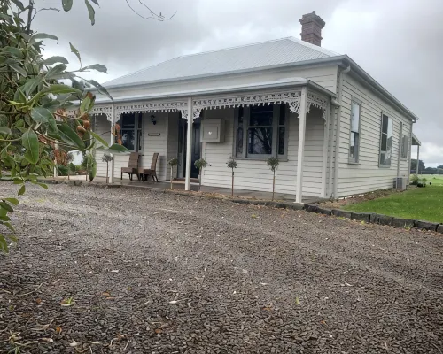 Skibo Cottage Hotels in Camperdown
