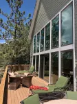 Modern 6 bedroom retreat, stunning lake views, close to village!