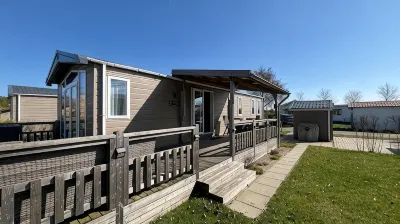 Welcome to our beautiful chalet Happy Dunes in Renesse 酒店