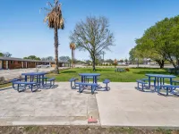 OYO Hotel Luling TX Downtown I-10/US-90 Hotels in Luling