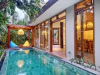 Villa 4-Br Klub Bunga No. 8 Batu Malang - فلل