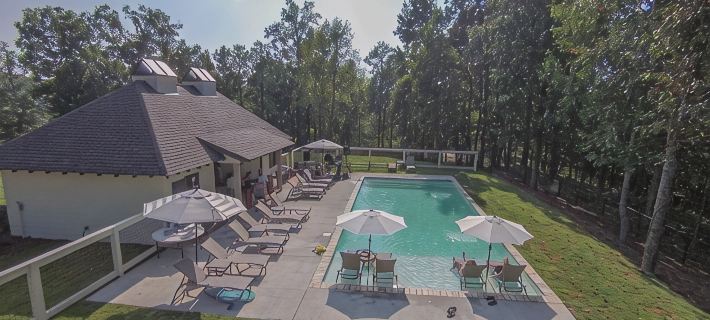 Exclusive Smith Lake Slice of Heaven  in the Gated Point William Development. Hotels in Cullman County