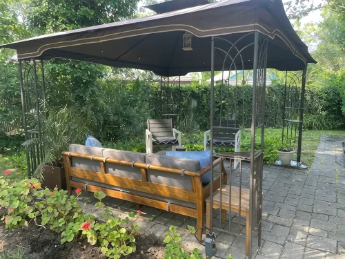 Bright and Stylish  House with New Central A/C, Appliances and EV Charger - Homestays