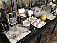 Hotel Marseille - breakfast