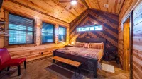 Lost Creek Lodge-Well Appointed Lodge, Pool Table, Bunk House, Hot Tub, Play Set - Lodges