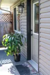 Beautiful Entire 2 Bedroom Suite - Apartments