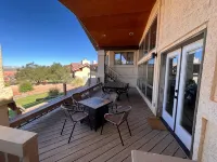 Rimview Lake Powell Home-Stunning views and a spacious family friendly home! - บังกะโล