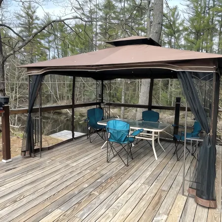Cozy countryside cottage located on Crooked river in Naples Maine. Отели в г. Каско