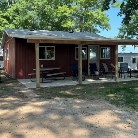 Cozy Lake View Cottage in Awesome Greenville with WiFi, AC