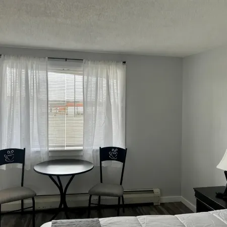 Lincoln House Motel