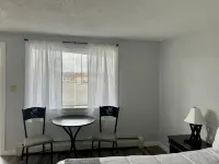 Lincoln House Motel - Motels