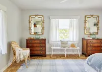 Stylish, and Relaxing in a Charming Neighbourhood with a Secluded Local Beach.