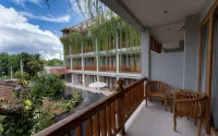 Komodo Lodge - Scenic