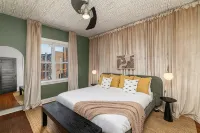 Family Getaway with Backyard + Games: Near Downtown St. Louis - Bungalows