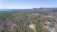 Charming private 3-bedroom on 3 acres in Sebago, Pool, Hot Tub, Large Firepit - Boutique