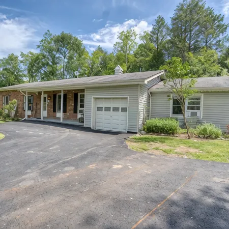 Catskills Getaway: 3BR Retreat w/ Media Room, Near Casino, Bethel Woods & More!