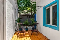 Boho-Ranch Retreat in Hip East Austin w Hot Tub and Cowgirl pool. - Private Pools