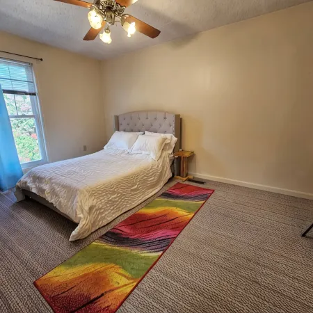 Charming 1-bedroom, second story guest house in historic Augusta WiFi & AC