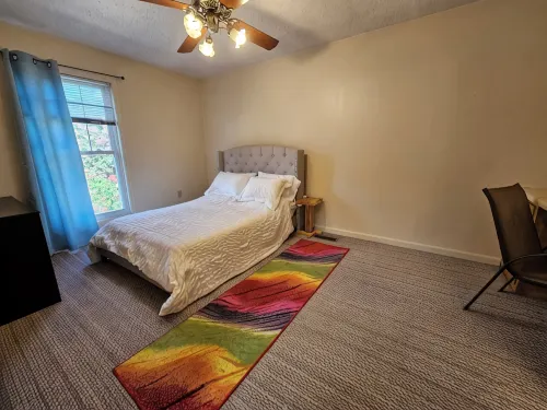 Charming 1-bedroom, second story guest house in historic Augusta WiFi & AC