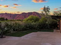 "SERENE DESERT GETAWAY" La Casa Coyote, Kayenta Art Village W/Views of Red Rock Hotels in Ivins