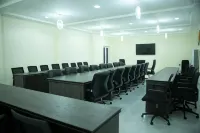 Vichi Gates Hotel and Suites - Airport Shuttle