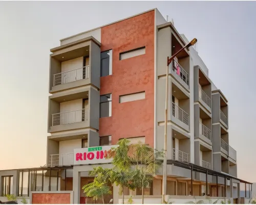 Hotel Rio Inn Hotels in Trimbak