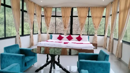 GOLDEN RESORT IGATPURI