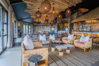 Zulu Rock Lodge - Babanango Game Reserve - Homestays