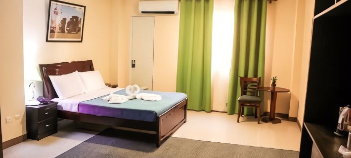 Time Travellers Hotel Hotel di Manila