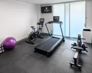 Waikiki Resort Hotel - gimnasio