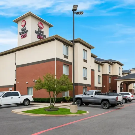Best Western Plus Lake Dallas Inn  Suites